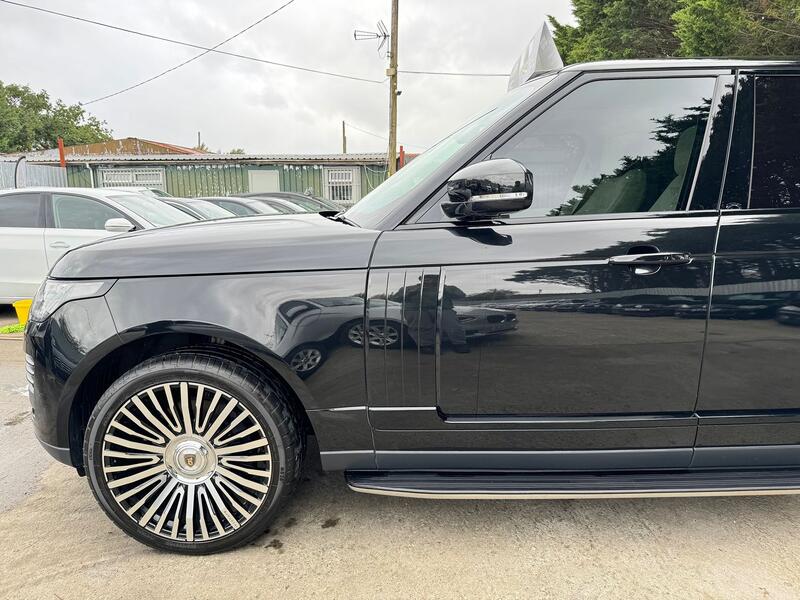 LAND ROVER RANGE ROVER