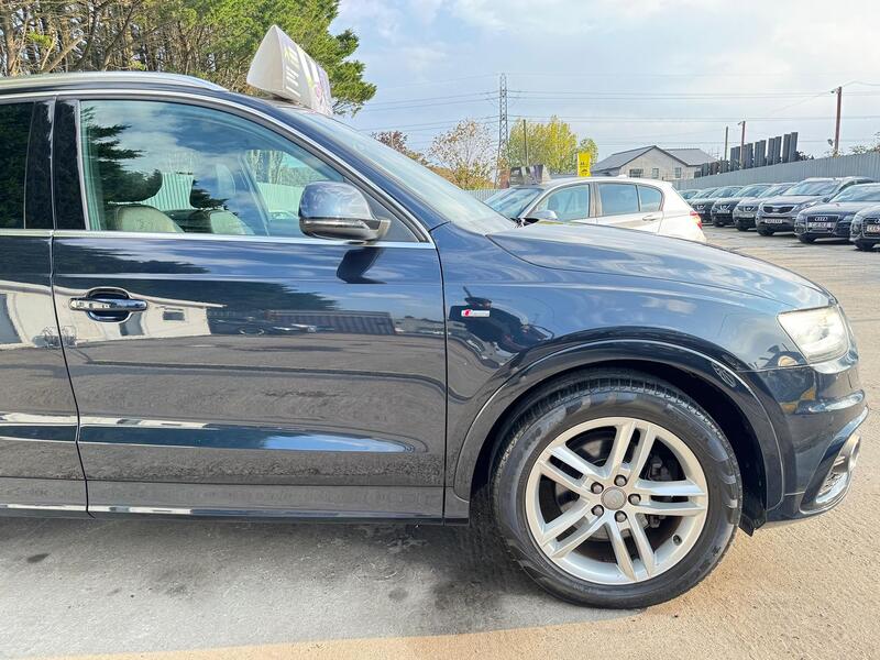 AUDI Q3