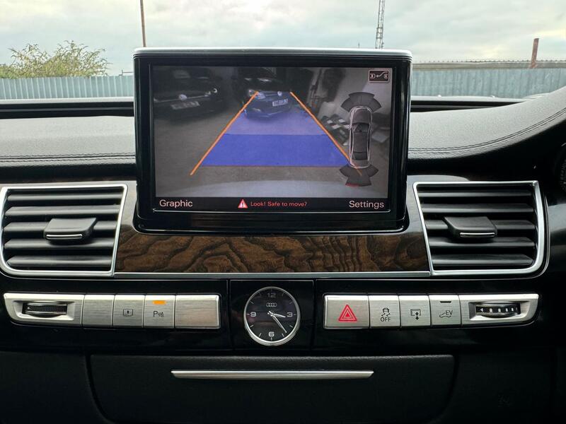 AUDI A8