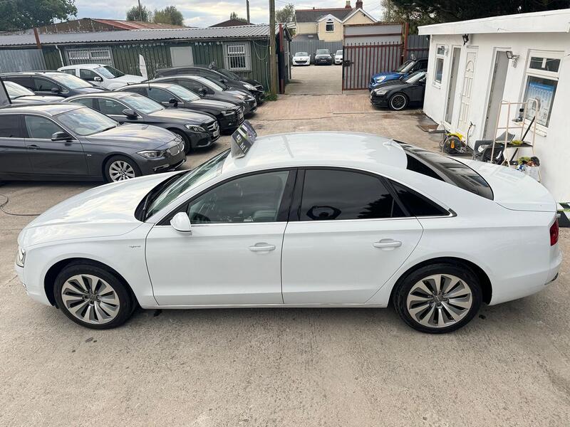 AUDI A8