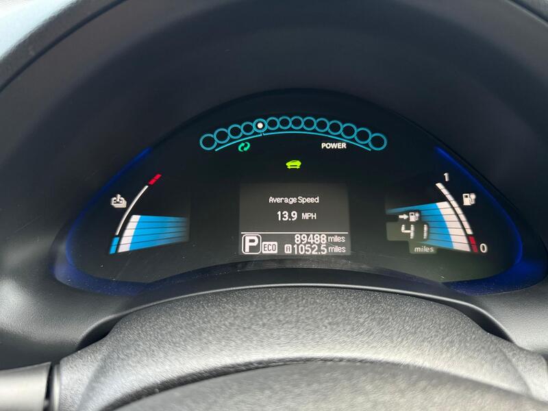NISSAN LEAF