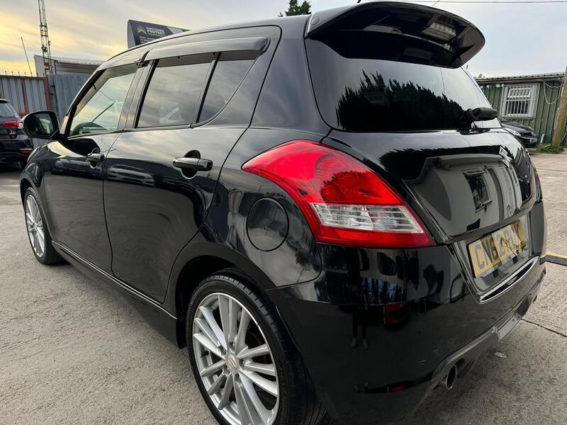 SUZUKI SWIFT