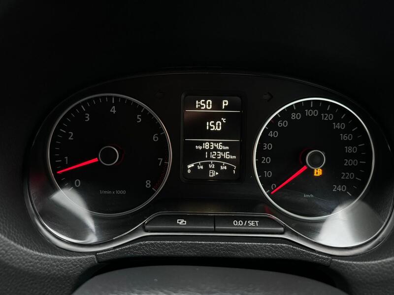 VOLKSWAGEN POLO