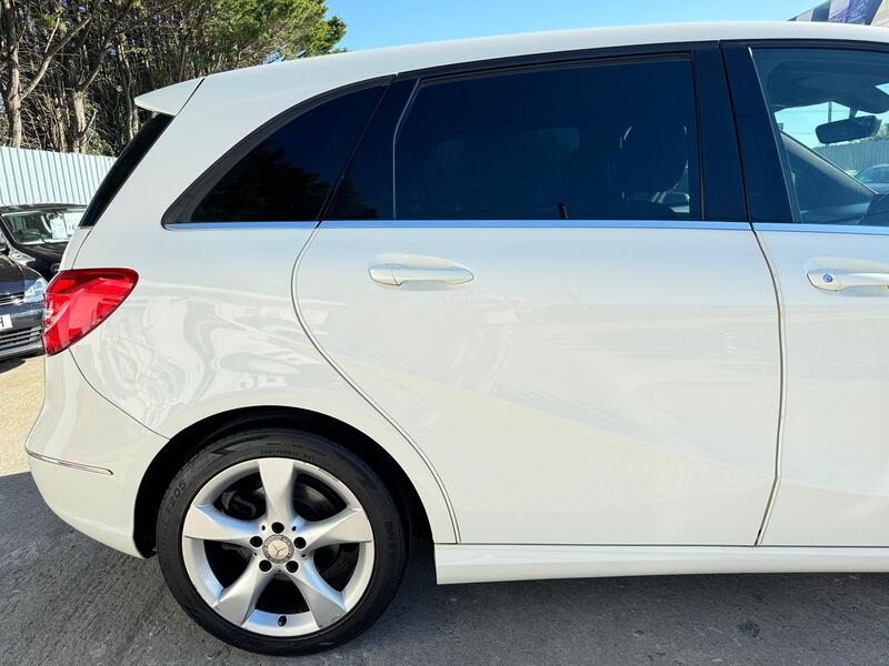 MERCEDES-BENZ B CLASS