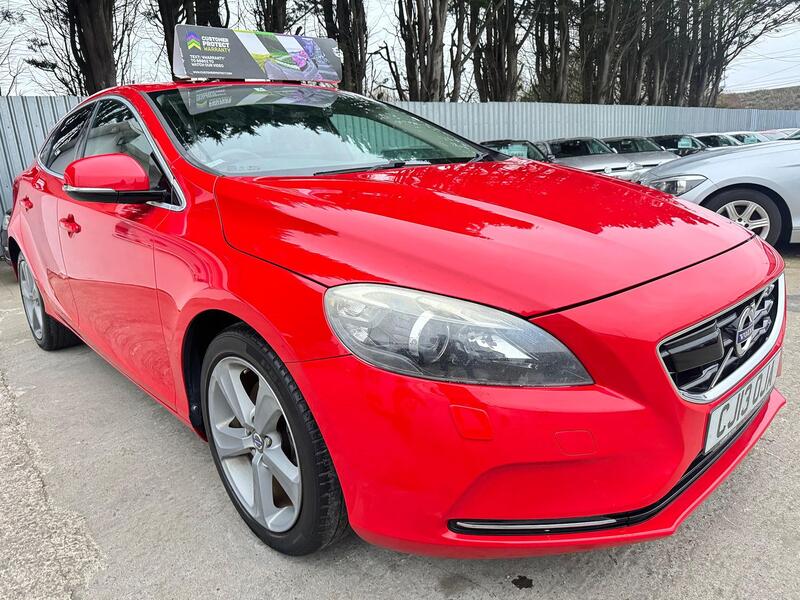VOLVO V40