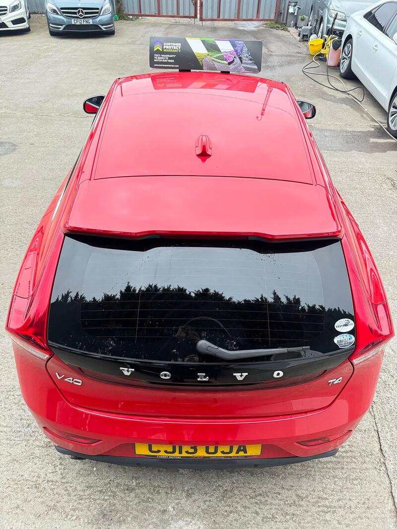 VOLVO V40