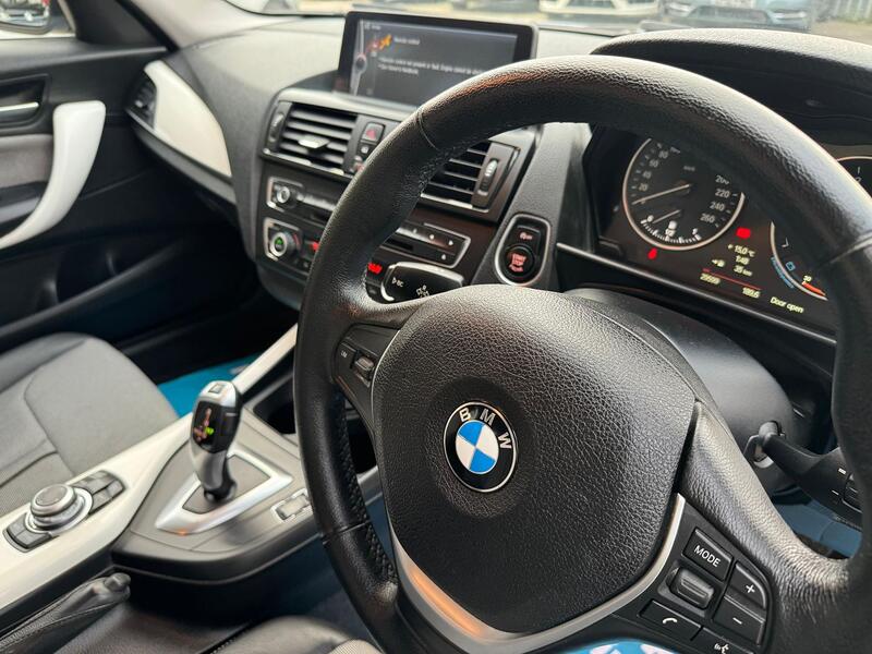 BMW 1 SERIES