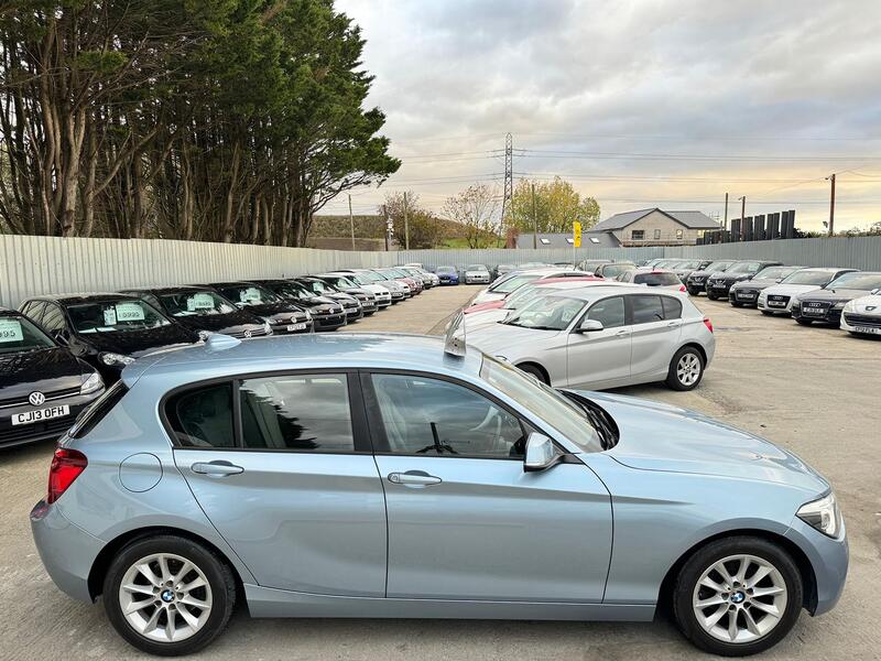 BMW 1 SERIES