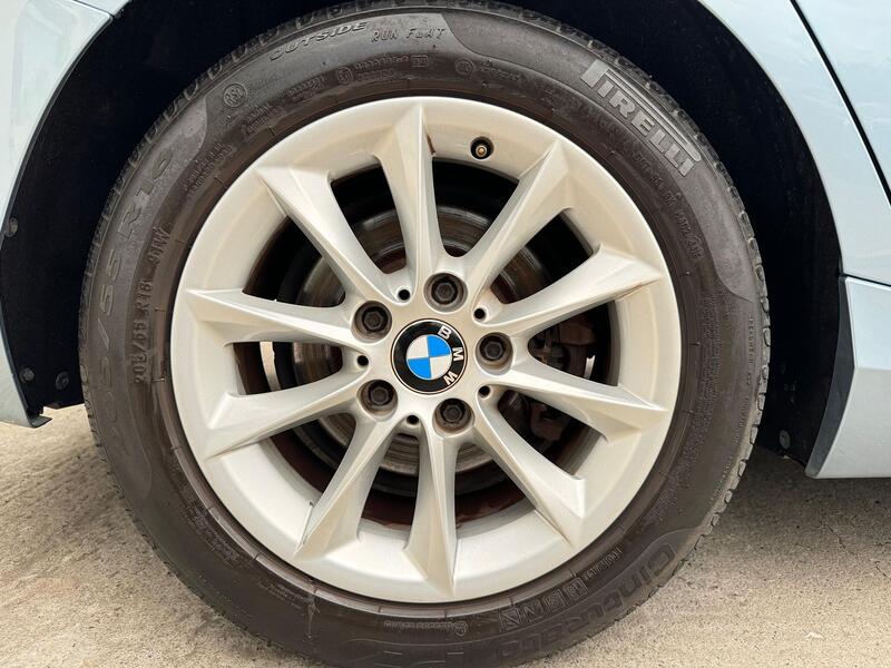 BMW 1 SERIES