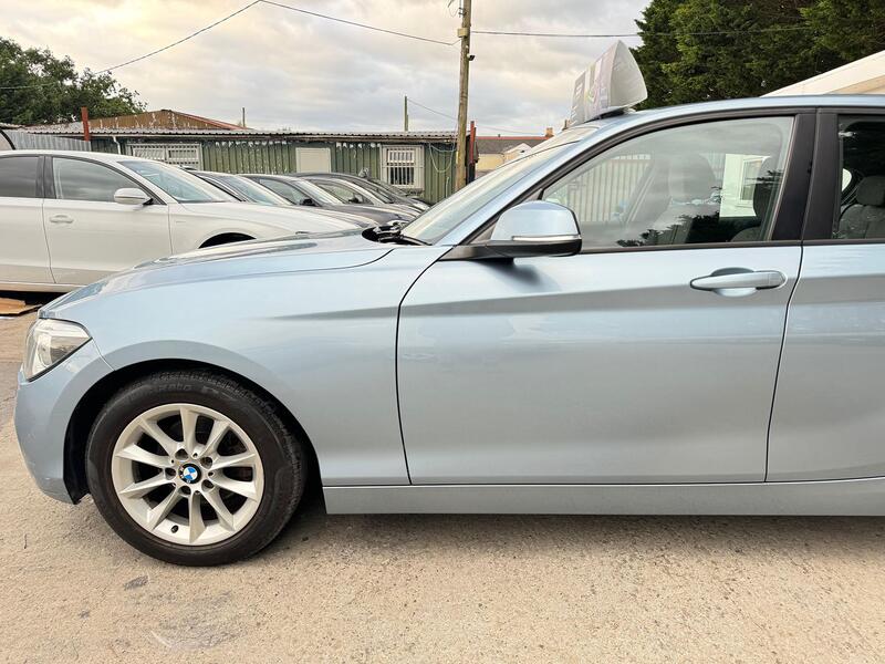 BMW 1 SERIES