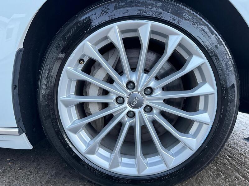 AUDI A8