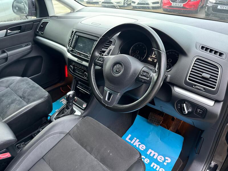 VOLKSWAGEN SHARAN