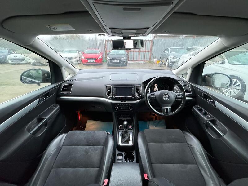 VOLKSWAGEN SHARAN