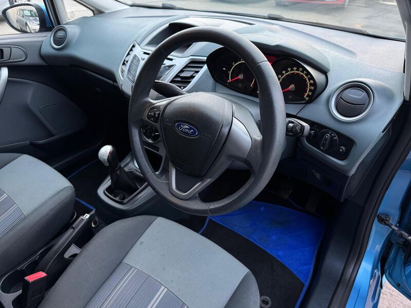 FORD FIESTA