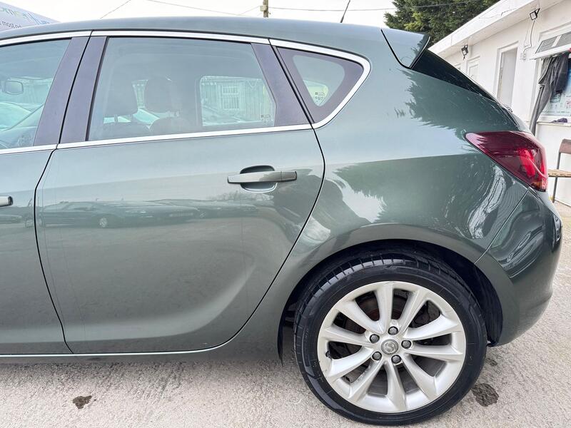 VAUXHALL ASTRA