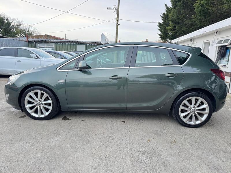 VAUXHALL ASTRA