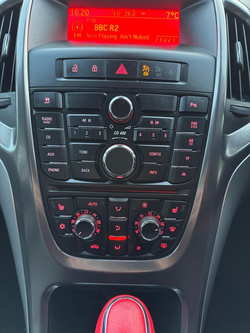 VAUXHALL ASTRA