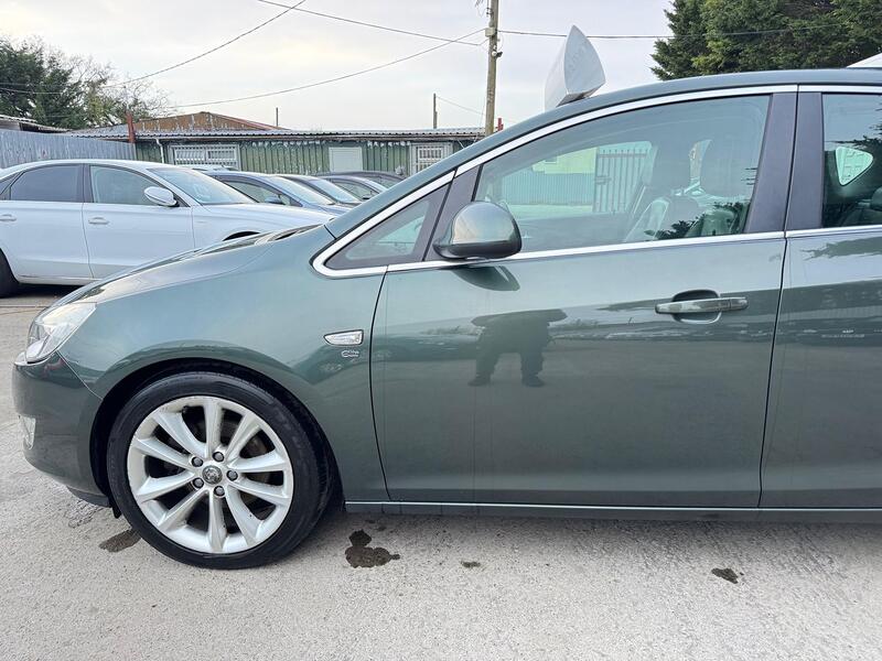 VAUXHALL ASTRA