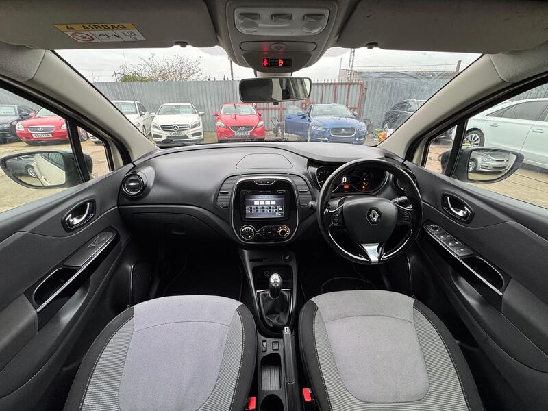 RENAULT CAPTUR
