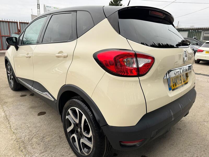 RENAULT CAPTUR