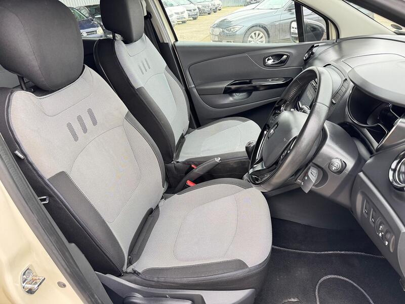 RENAULT CAPTUR