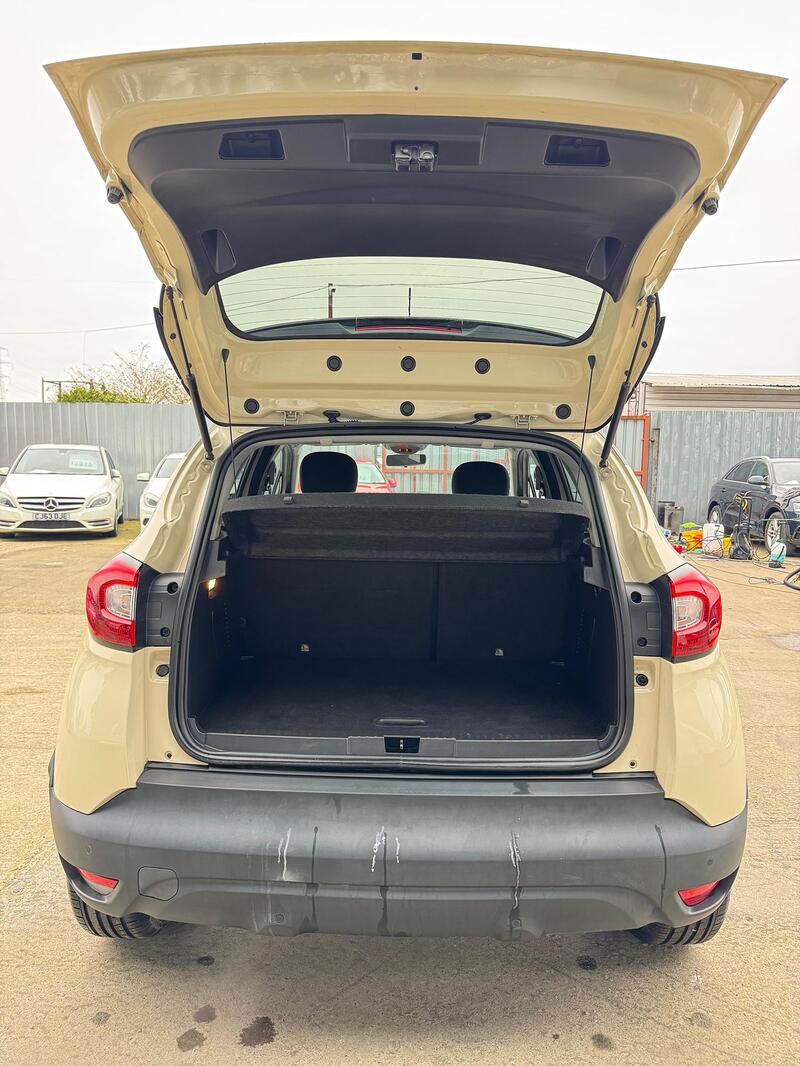 RENAULT CAPTUR