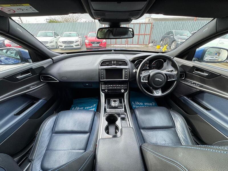 JAGUAR XE