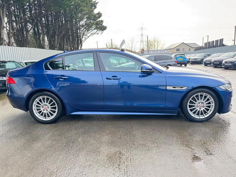 JAGUAR XE