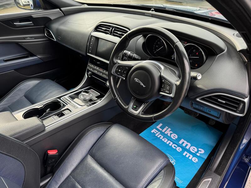 JAGUAR XE