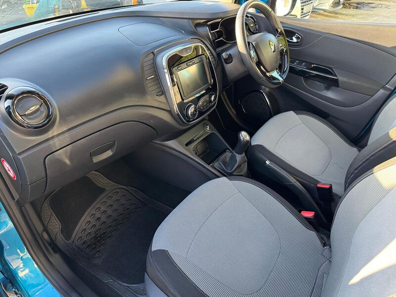 RENAULT CAPTUR