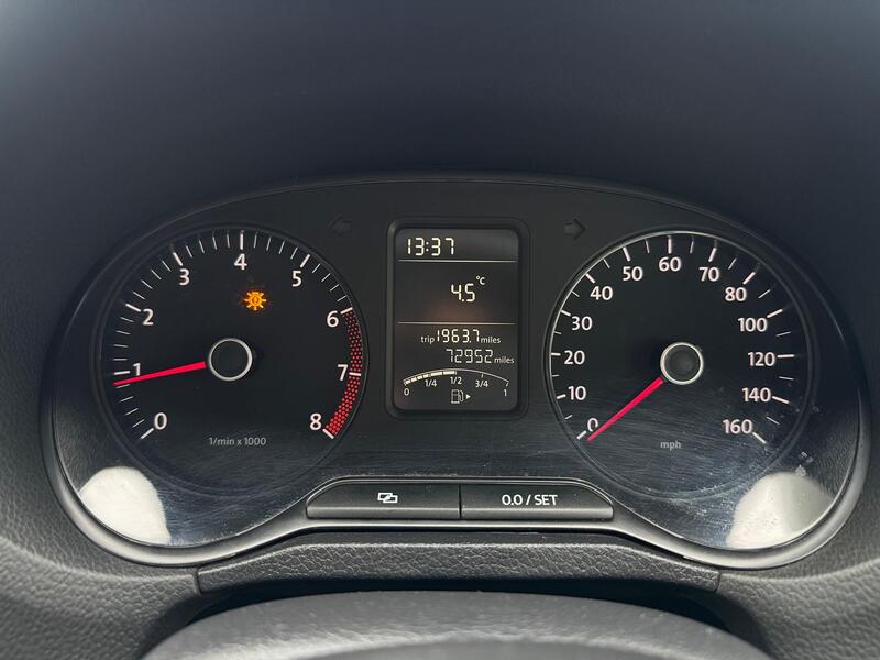 VOLKSWAGEN POLO
