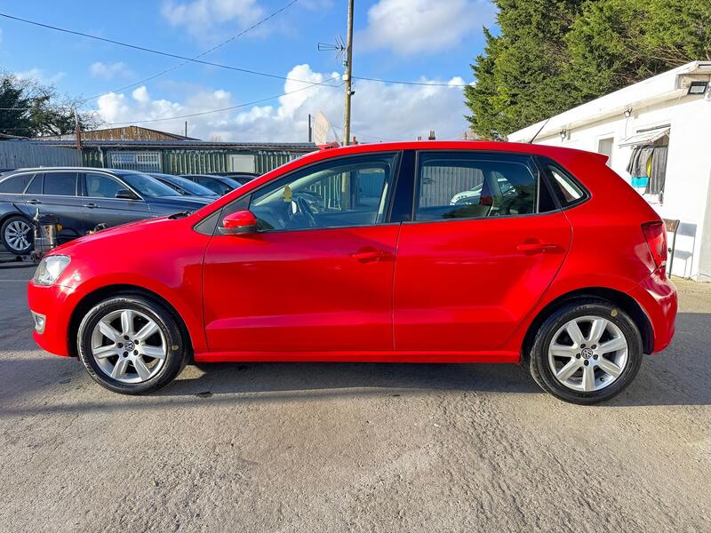 VOLKSWAGEN POLO