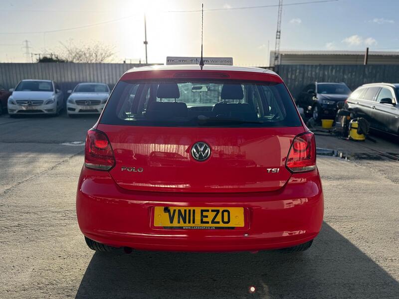 VOLKSWAGEN POLO