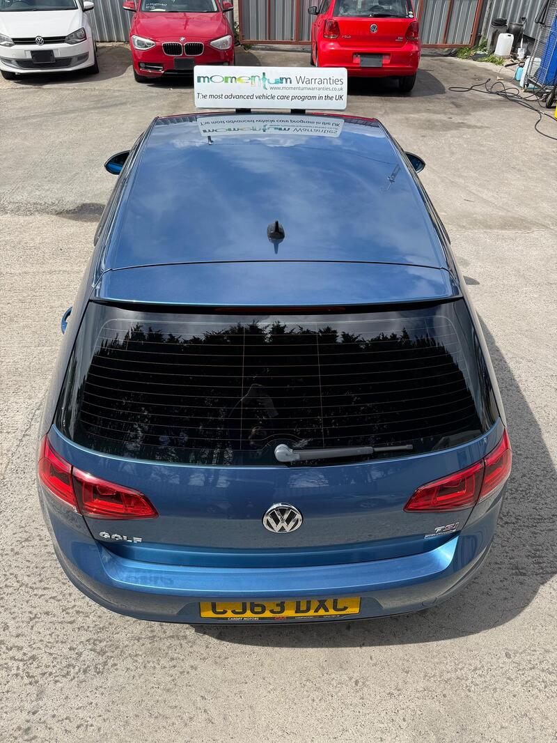VOLKSWAGEN GOLF