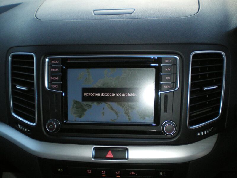 VOLKSWAGEN SHARAN