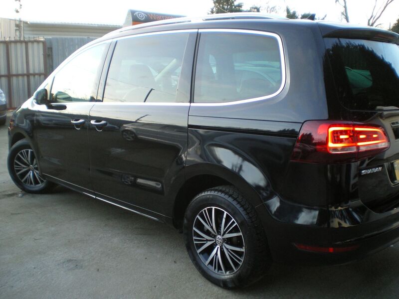 VOLKSWAGEN SHARAN