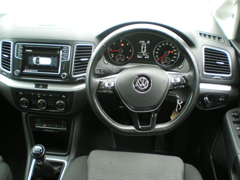 VOLKSWAGEN SHARAN