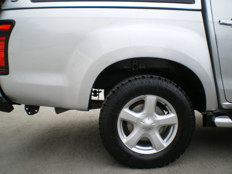 ISUZU D-MAX