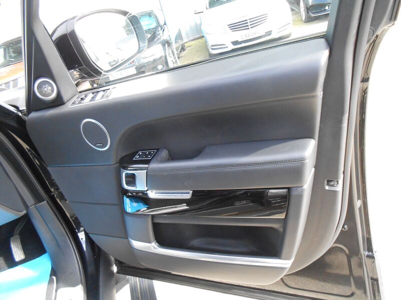 LAND ROVER RANGE ROVER