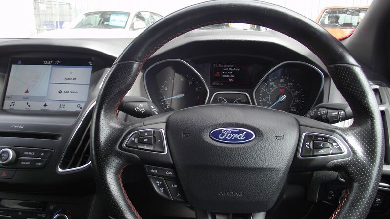 FORD FOCUS